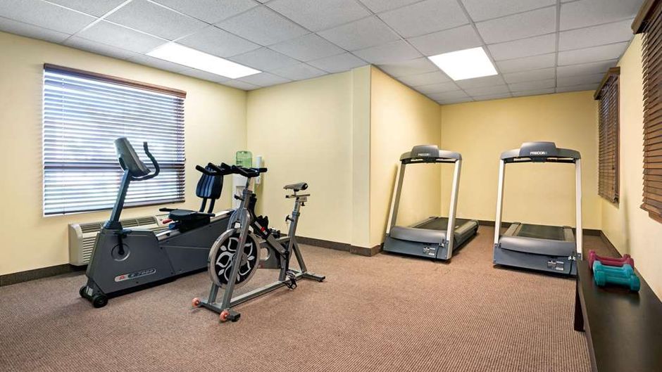 Super 8 Barrie Health