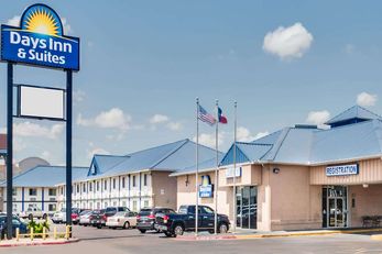 Days Inn & Suites Laredo