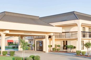 Days Inn Greenville MS