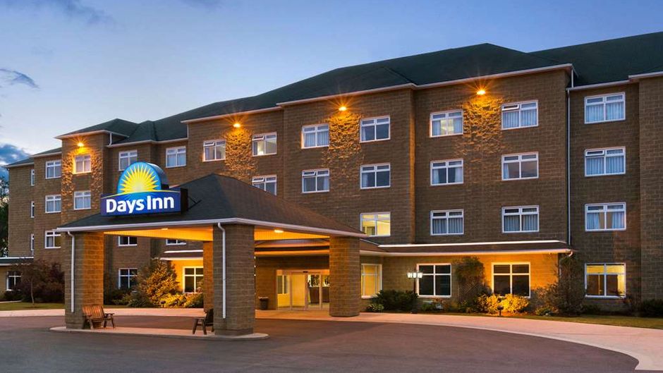 Days Inn & Conference Centre Oromocto Exterior