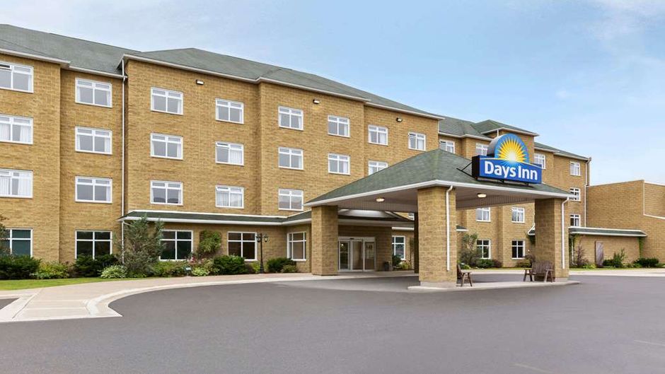 Days Inn & Conference Centre Oromocto Exterior