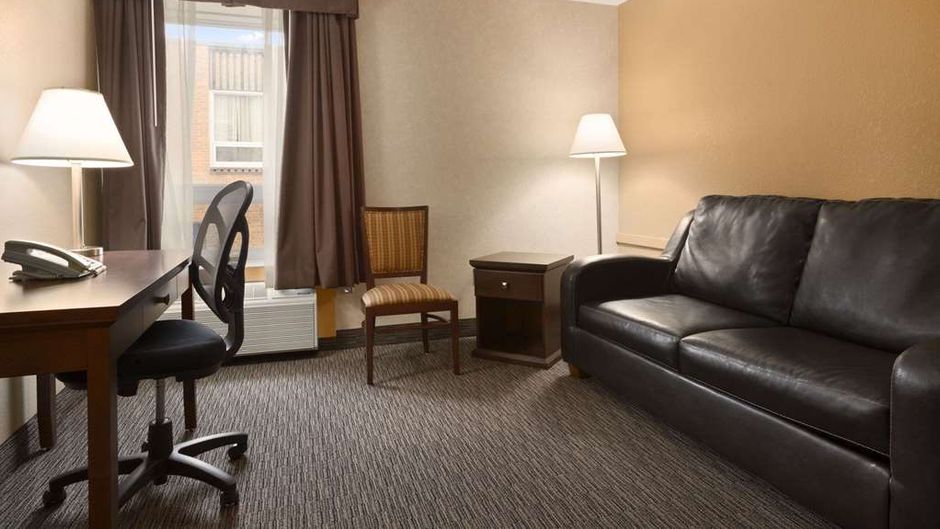 Days Inn Estevan Suite