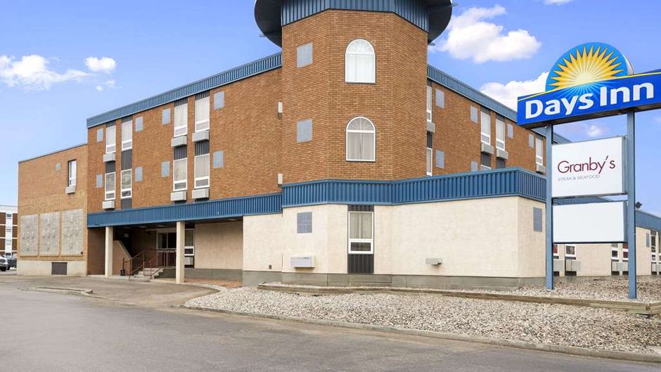 Days Inn Estevan Exterior