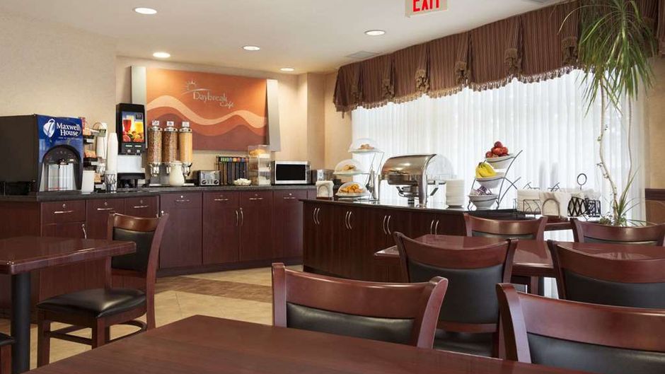 Days Inn & Suites Langley Restaurant