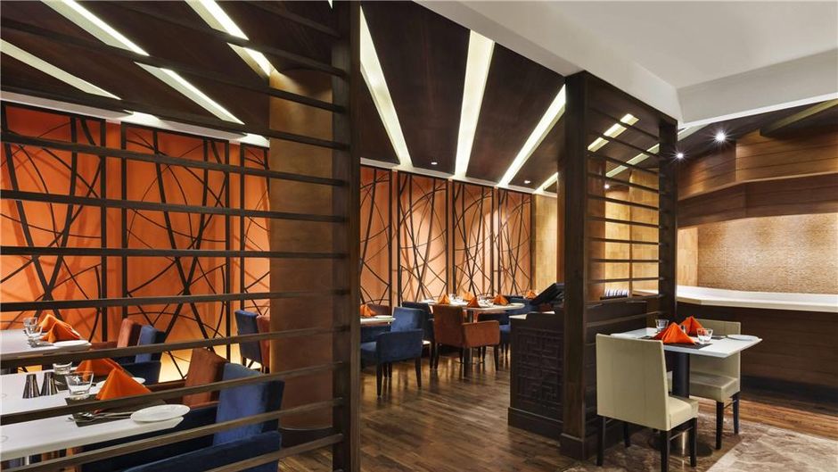 Ramada Plaza JHV Restaurant