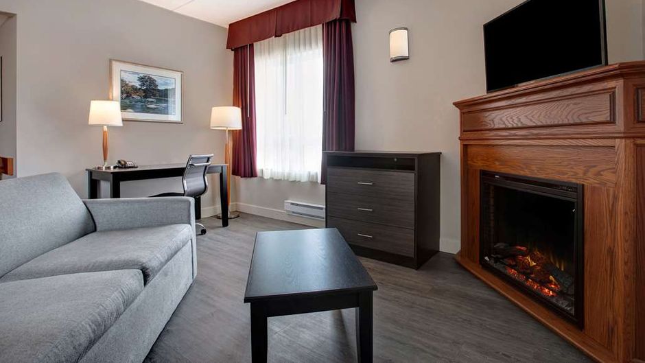 Days Inn & Suites Collingwood Suite