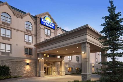 Days Inn & Suites Collingwood