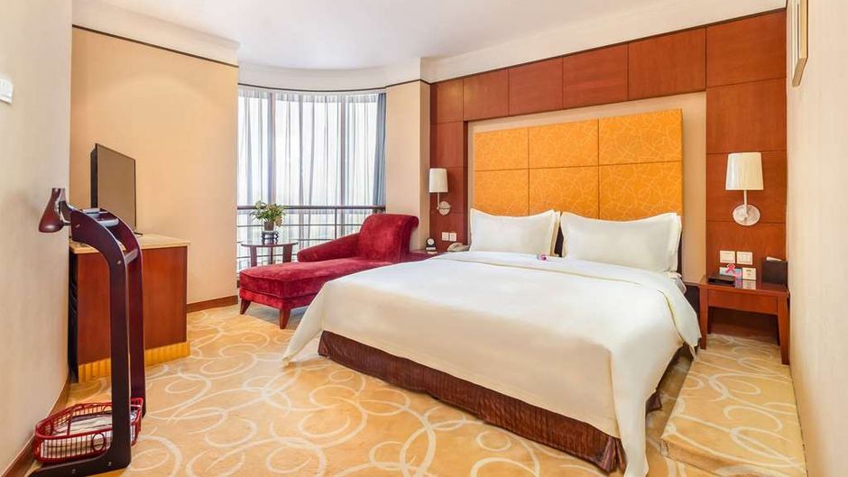 Days Hotel and Suites Jiaozuo Room