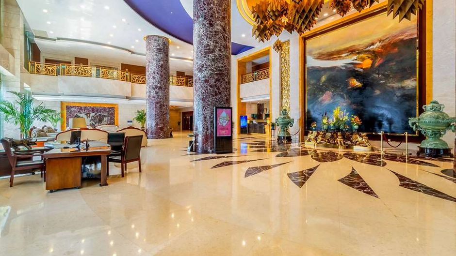 Days Hotel and Suites Jiaozuo Lobby