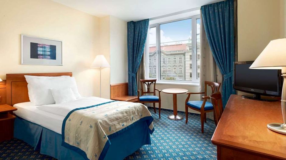 Ramada Prague City Centre Room