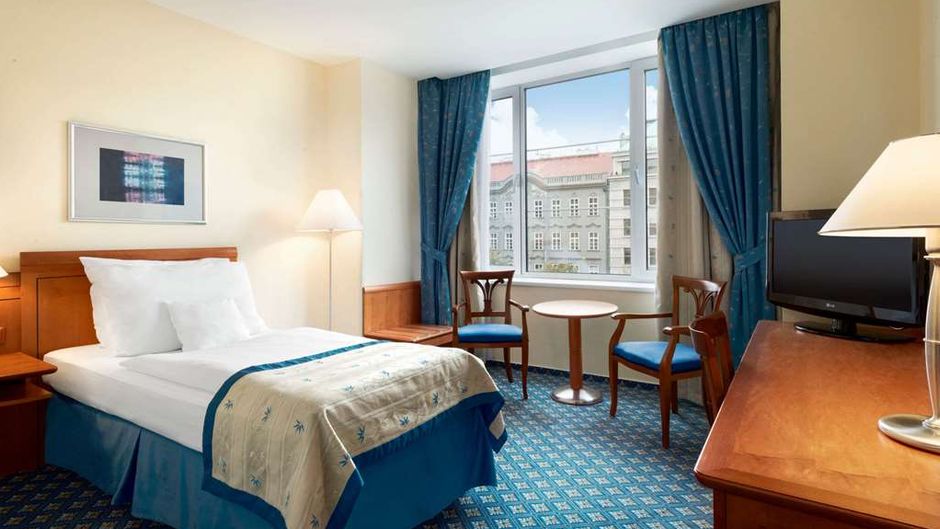 Ramada Prague City Centre Room