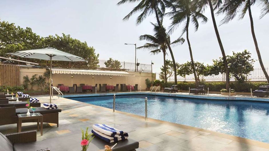 Ramada Plaza Palm Grove Pool