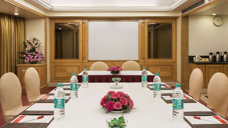 Ramada Plaza Palm Grove Meeting