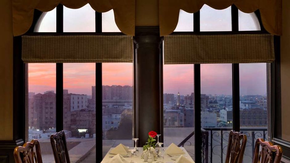 Hawthorn Suites by Wyndham Al Khobar Restaurant