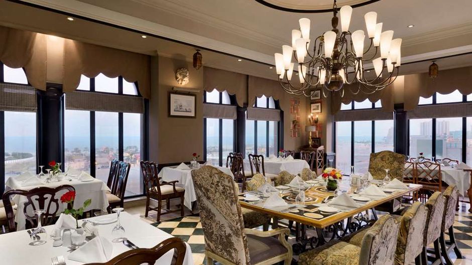 Hawthorn Suites by Wyndham Al Khobar Restaurant
