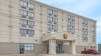 Super 8 Mississauga