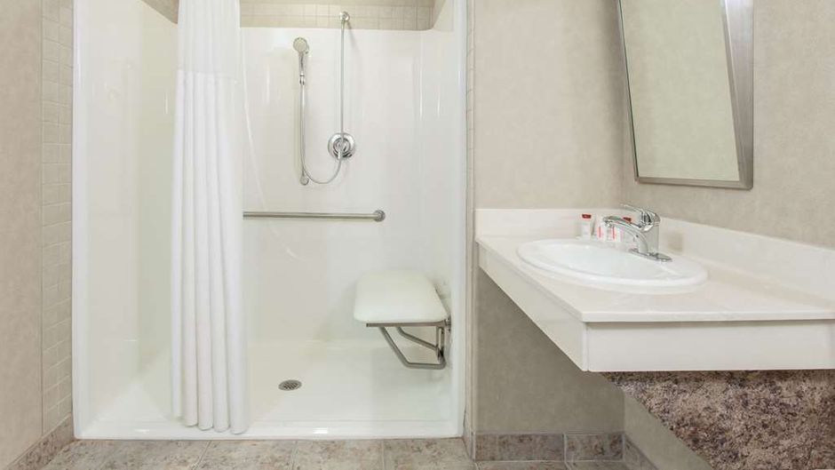 Ramada Camrose Room
