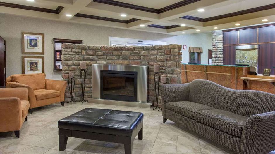 Ramada Camrose Lobby