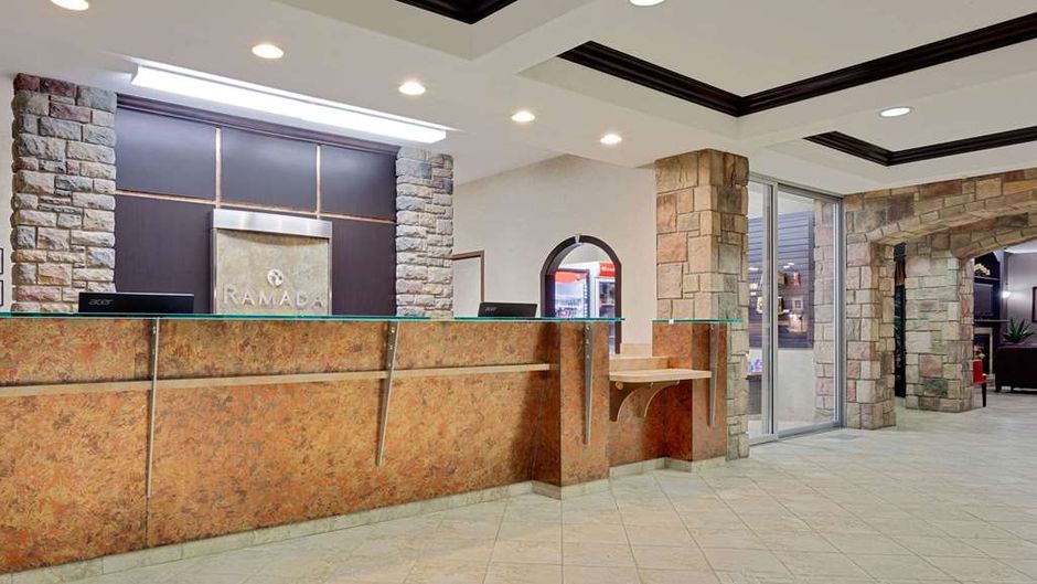 Ramada Stettler Lobby