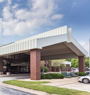 Ramada Bettendorf
