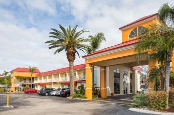 Days Inn & Suites Port Richey