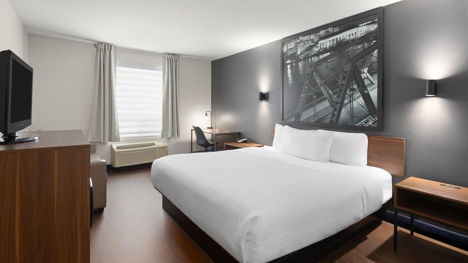 Super 8 Trois-Rivieres Room