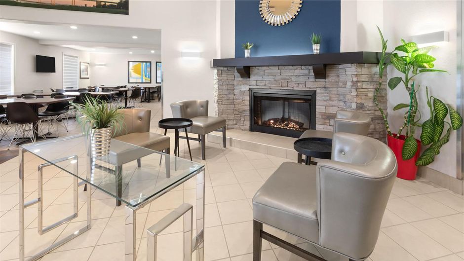 Super 8 Trois-Rivieres Lobby