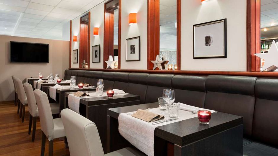 Ramada Encore Geneva Restaurant