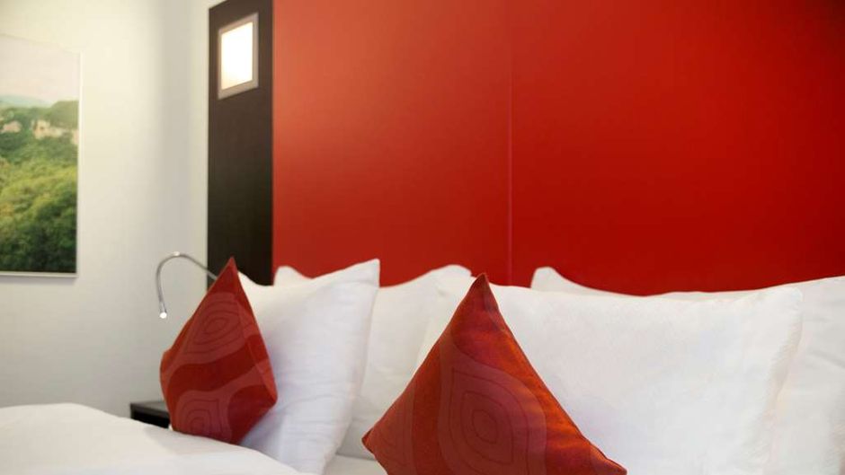 Ramada Encore Geneva Room