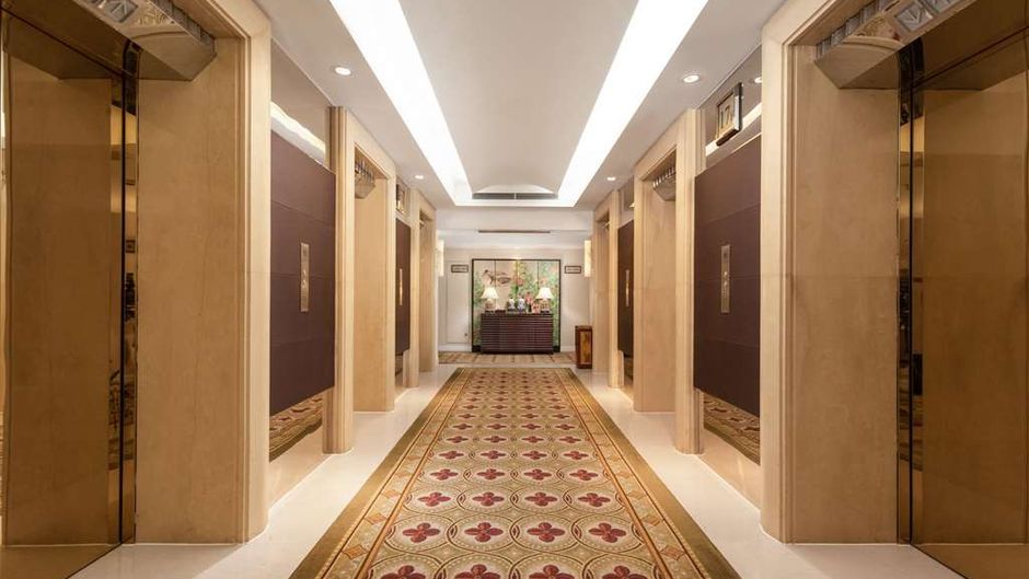 Ramada Plaza Optics Valley Wuhan Lobby