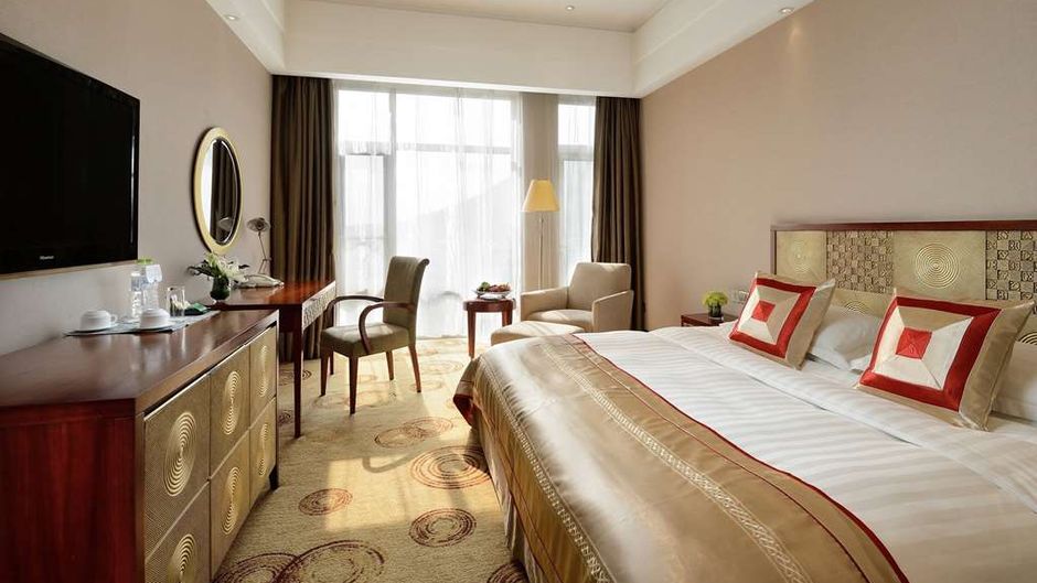 Ramada Plaza Taian Room