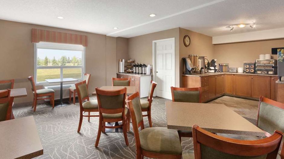 Days Inn & Suites Cochrane Restaurant