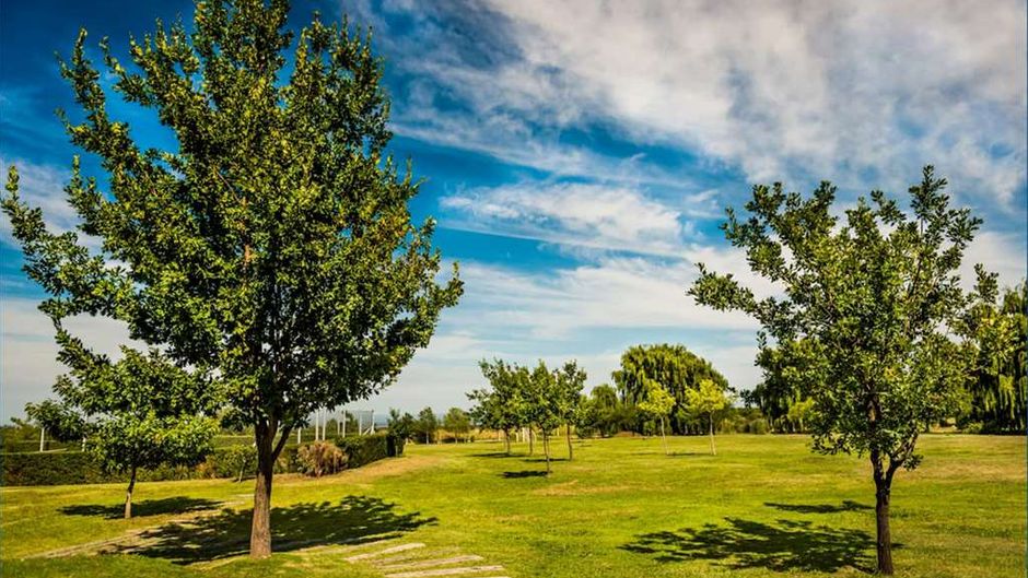 Howard Johnson Resort Villa de Merlo Exterior