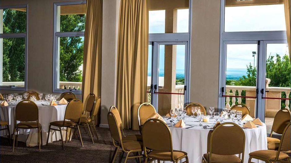 Howard Johnson Resort Villa de Merlo Other