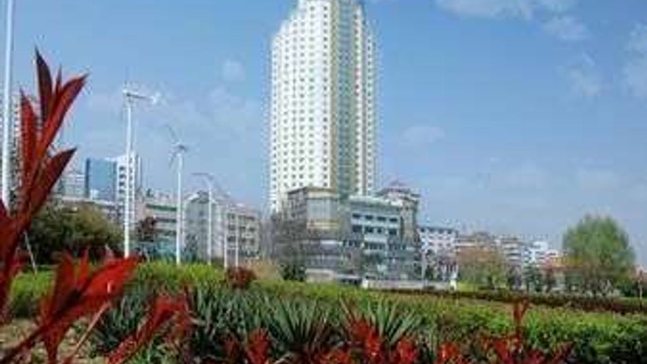 Howard Johnson Pearl Plaza Wuhan Exterior