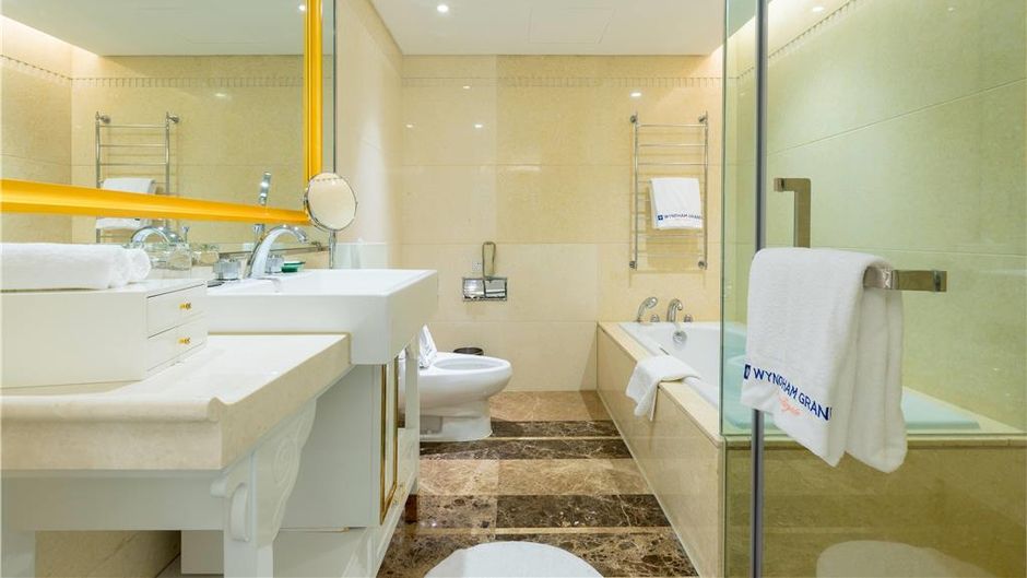 Wyndham Grand Plaza Royale Ningbo Suite