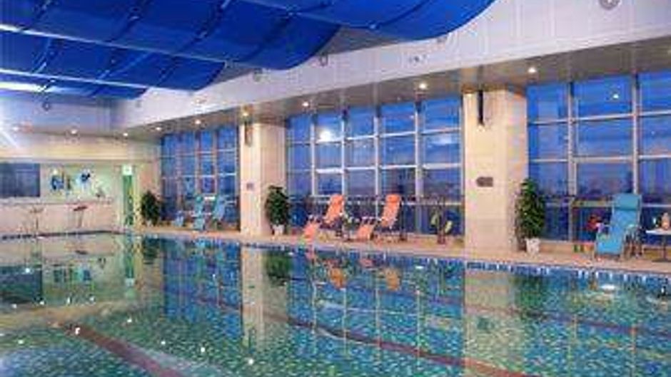 Ramada Plaza Riverside Hangzhou Pool