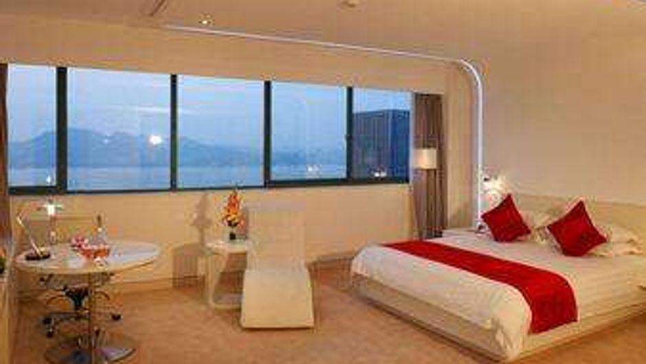 Ramada Plaza Riverside Hangzhou Room