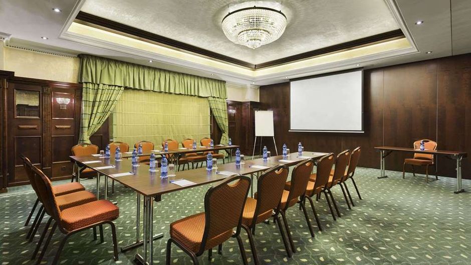 Ramada Hotel & Suites Bucharest North Meeting