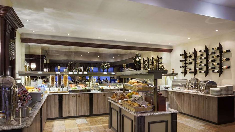 Ramada Hotel & Suites Bucharest North Restaurant
