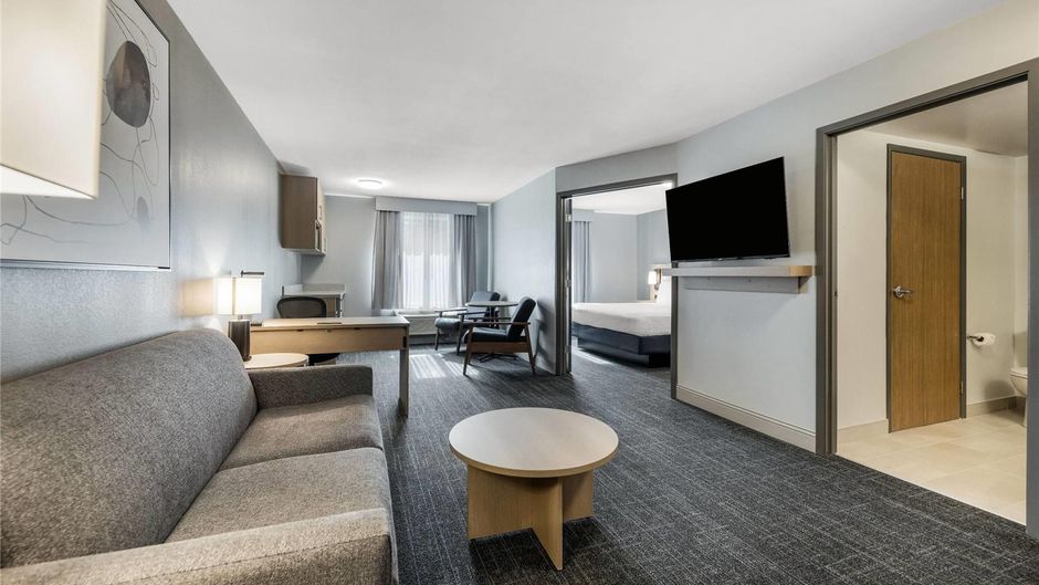 Days Inn Thunder Bay North Suite