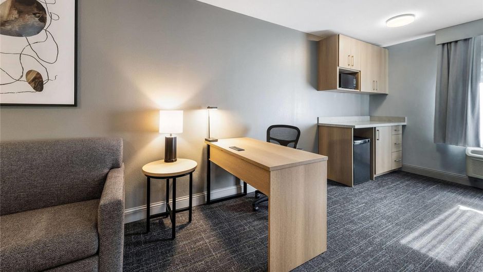 Days Inn Thunder Bay North Suite