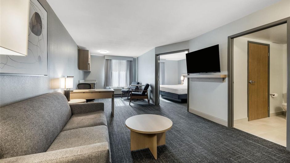 Days Inn Thunder Bay North Suite