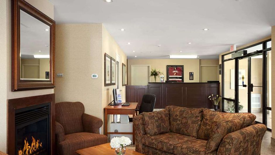 Travelodge Trenton Lobby