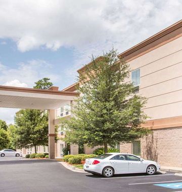 Baymont Inn & Suites Savannah South