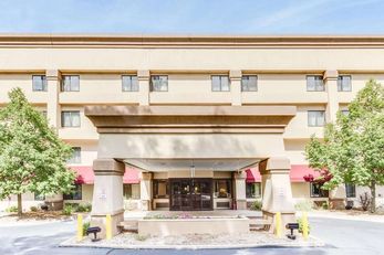 Baymont Inn & Suites Kalamazoo