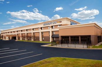 Baymont Inn & Suites Traverse City
