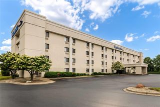 Baymont Inn & Suites Janesville