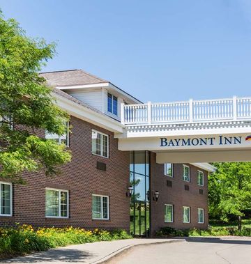 Baymont Inn & Suites Des Moines Airport