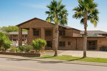 Super 8 Universal City